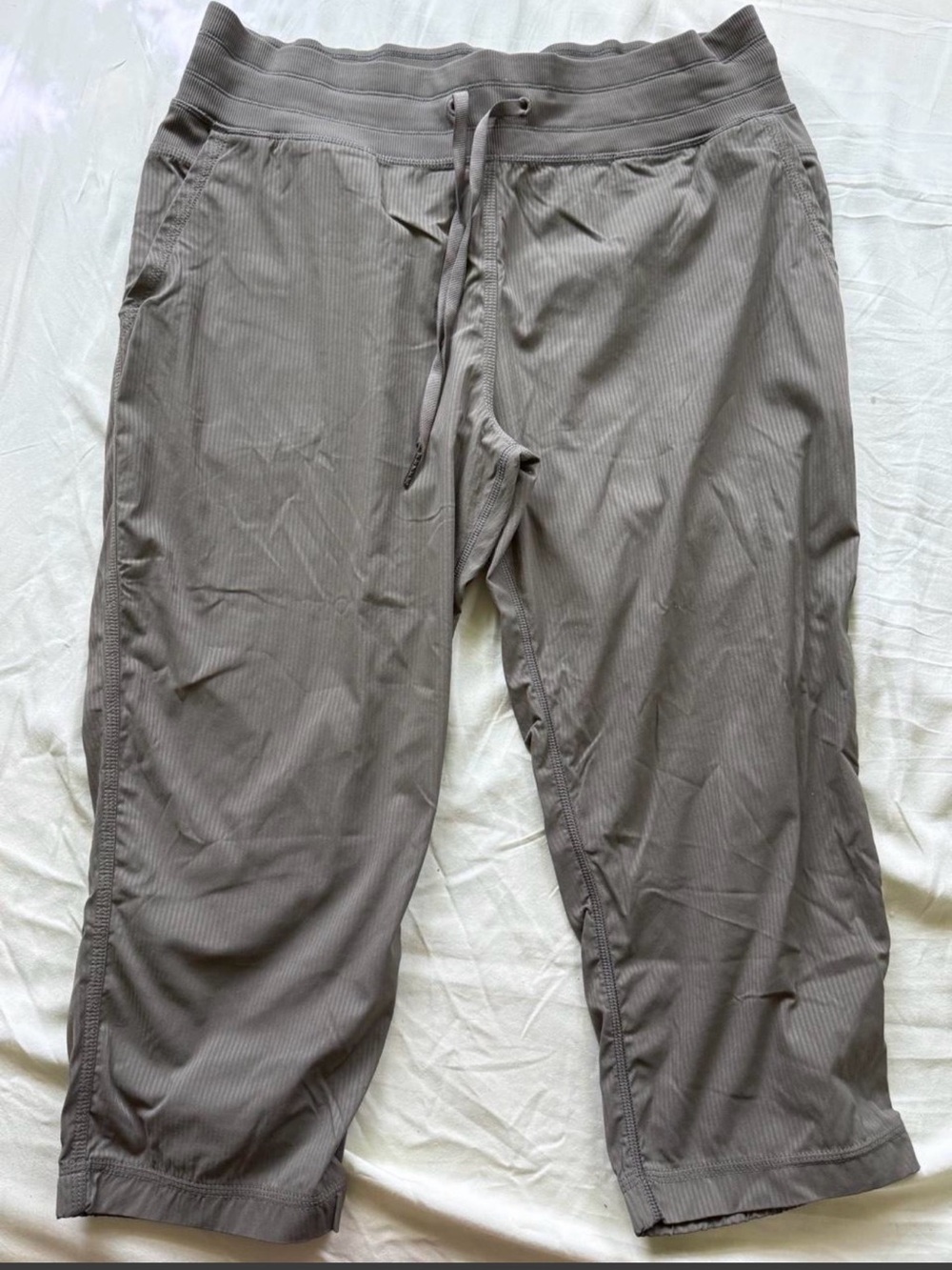 Lululemon dance pants cropped